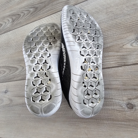 Nike Women's Free Run Nike Flyknit Shoes Black US 6 - Picture 5 of 6